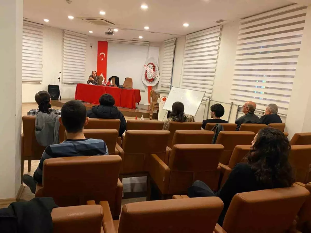 Efeler’de Senaryo ve Tiyatro Yazarlığı Kursu Başladı