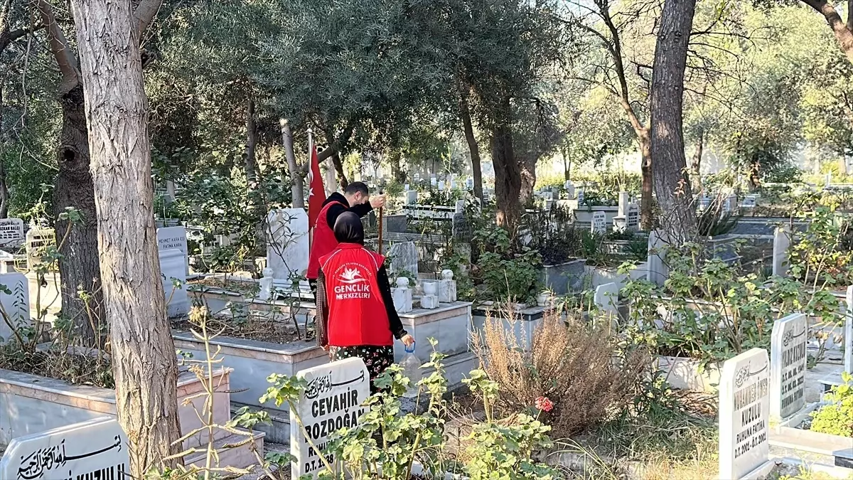 Gönüllüler Günü’nde Temizlik Etkinliği
