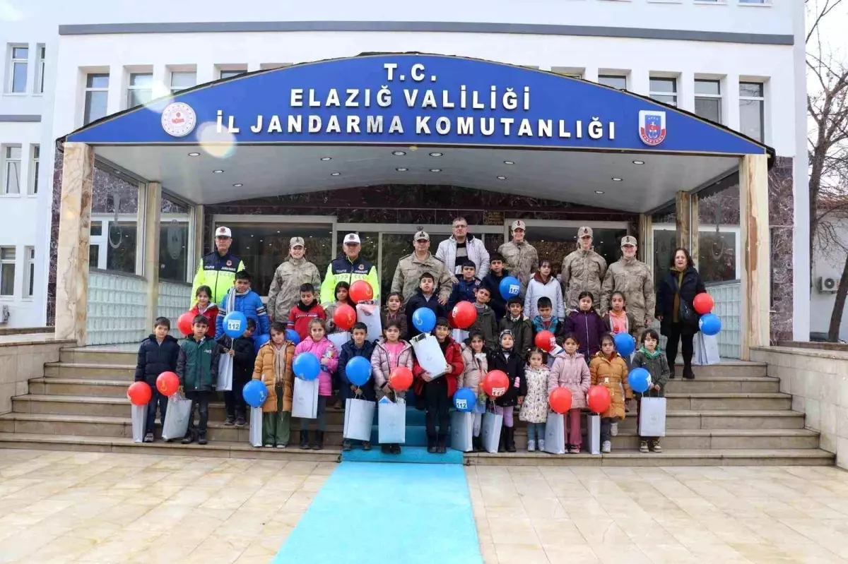 Öğrenciler Jandarma ile Eğitim Aldı
