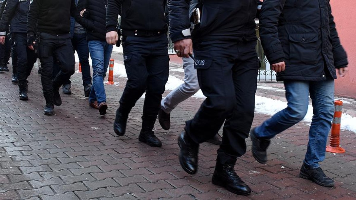İstanbul’da terör örgütü FETÖ’nün hücre evlerine baskın: 4 gözaltı