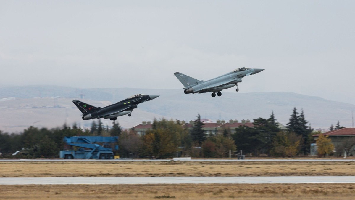 Türkiye’nin Eurofighter satın alma potansiyeli Yunanistan’da gündem oldu