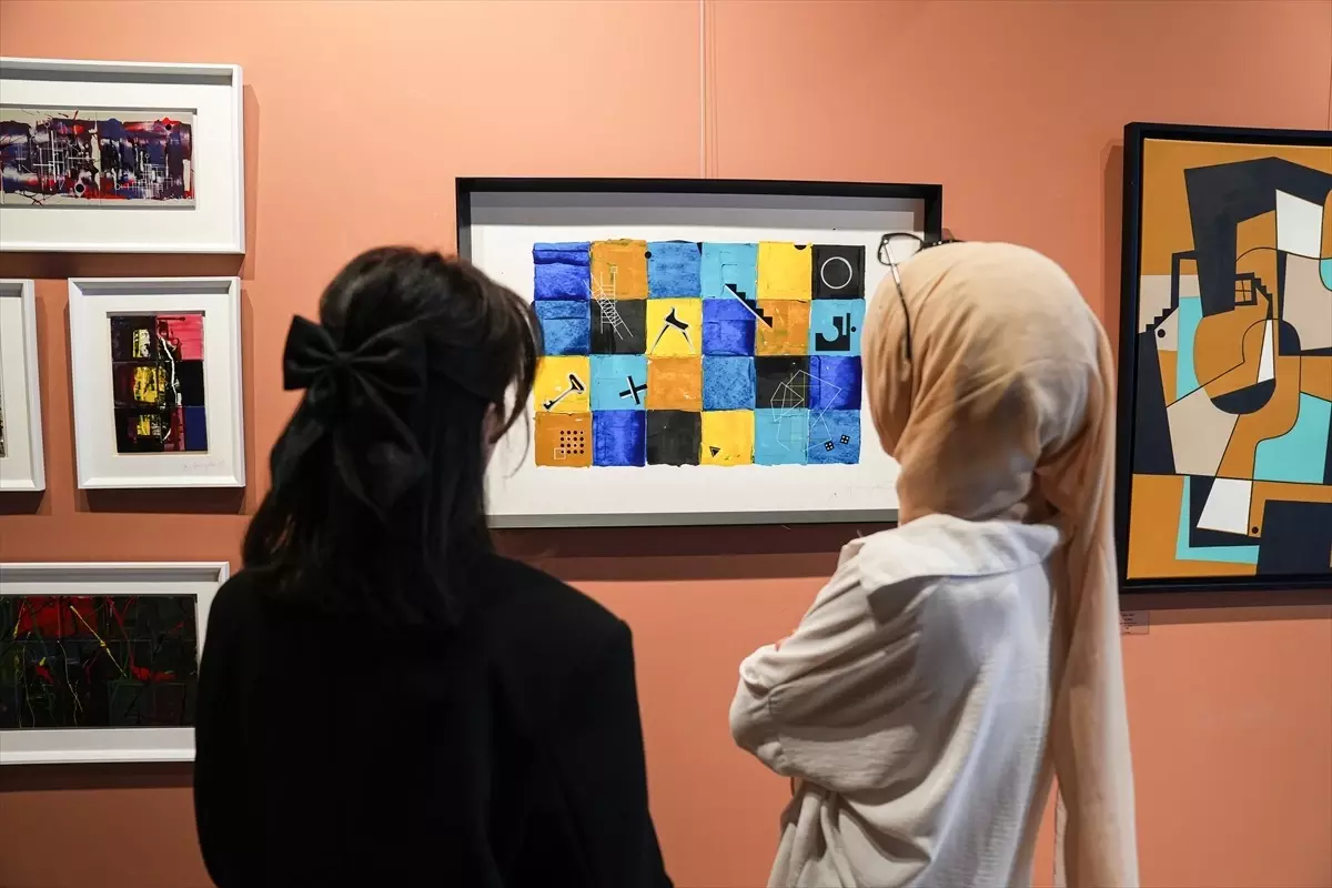 Oğuz Yalım’ın ‘Daha X’ Sergisi Açıldı