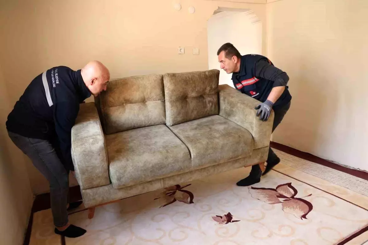 Bayraklı Belediyesi, Zor Durumdaki Aileye Sıcak Yuva Sağladı