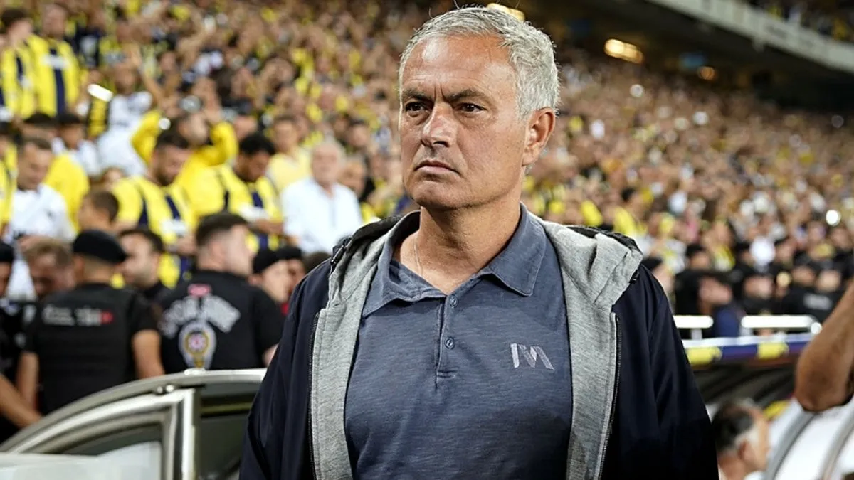 Son dakika haberi: Fenerbahçe’de imzalar atılıyor! Mourinho onayı verdi…