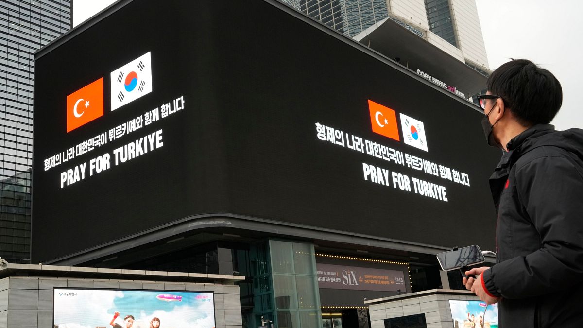 Türkiye’de deprem: Hangi ülkeler yardım ediyor?